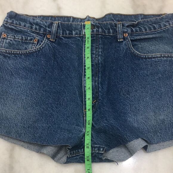 Vintage 1987 Levi’s 505 Cutoff Jeans Shorts 34 Waist 1.5 inch inseam Made in USA - Picture 6 of 7